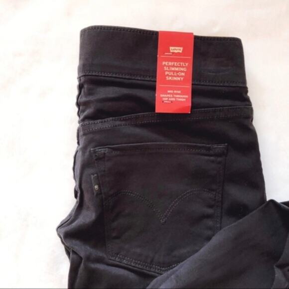 Levi’s Perfectly Slimming Pull-On Black Leggings - Picture 7 of 7